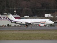 N200EE @ BFI - Used to transprt Howard Dean and his staff around the country during his 2004 Presidental Campaign. - by Andreas Mowinckel