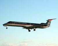 N277SK @ LGA - Landing at LGA - by Lee Mills