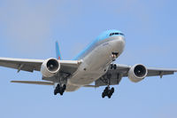 HL7575 @ LAX - Korean Air HL7575 (FLT KAL15) from Incheon Int'l (RKSI) - Seoul, Korea on final approach to RWY 24R. - by Dean Heald