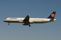 D-AIRR @ BRU - WISMAR - flight LH4572 - is about to land on rwy 25L - by Daniel Vanderauwera