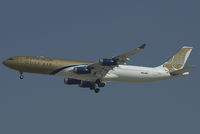 A4O-LI @ DXB - Oman Air Airbus A340-300 - by Yakfreak - VAP