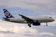 G-OMAK @ VIE - Twinjet Airbus 319 in Robbie Williams special colors landing at VIE - by Yakfreak - VAP
