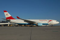 OE-LAN @ VIE - Austrian Airlines Airbus 330-200 - by Yakfreak - VAP