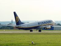 EI-DHS @ LKTB - Ryanair - by Artur Bado?