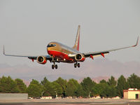 N792SW @ KLAS - Southwest Airlines / 2000 Boeing 737-7H4 - by Brad Campbell