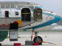 V5-NCF @ SZG - Red Bull DC6 - by Yakfreak - VAP