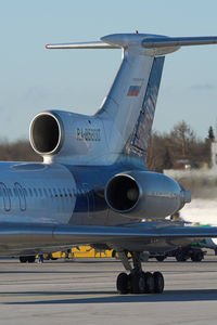 RA-85800 @ LOWS - Tupulev 154 tail. - by Stefan Rockenbauer