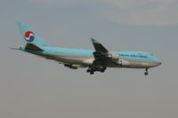 HL7438 @ BRU - flight KE8539 is descending to rwy 02 - by Daniel Vanderauwera