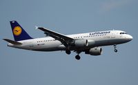 D-AIQW @ CGN - Airbus A320-211 - by Volker Hilpert