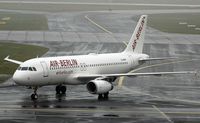 D-ANNF @ DUS - Airbus A320 in wet lease Air Berlin colours - by Volker Hilpert