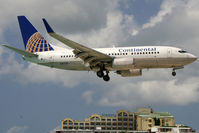 N13720 @ SXM - visitor - by Wolfgang Zilske
