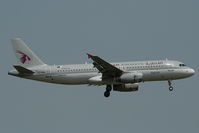 A7-ADJ @ VIE - Qatar Airways Airbus 320 - by Yakfreak - VAP