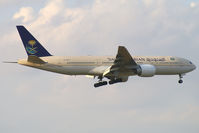HZ-AKC @ VIE - Saudi Arabian Airlines Boeing 777-200 - by Thomas Ramgraber-VAP