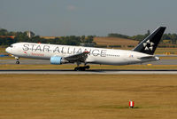 OE-LAY @ LOWW - [Nikon D200] - by OS9044
