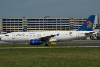 SU-GBE @ VIE - Egypt Air Airbus 320 - by Yakfreak - VAP