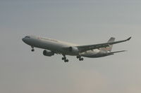 OO-SFW @ EBBR - Descending to rwy 25L  (still slightly foggy that morning) - by Daniel Vanderauwera