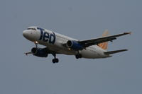 N490UA @ KORD - Airbus A320 - by Mark Pasqualino