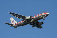 N14061 @ MCO - American - by Florida Metal