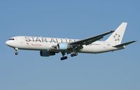 OE-LAZ @ VIE - Austrian 767-300 - by Luigi