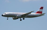 OE-LBP @ VIE - Austrian A320 - by Luigi
