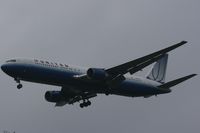 N654UA @ EGLL - Heathrow Airport 21/04/08 (married 19/04/08 - spotting two days later) - by Steve Staunton
