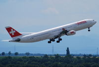 HB-JMB @ LOWW - SWISS - by Daniel Jany