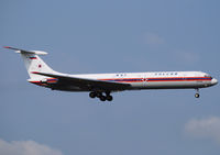 RA-86570 @ LOWW - POCCHH - by Daniel Jany