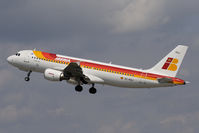 EC-KHJ @ VIE - Airbus A320-214 - by Juergen Postl