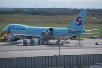 HL7603 @ LOWW - Boeing 747 - by Amadeus