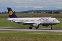 D-AILW @ VIE - Airbus A319-114 - by Juergen Postl