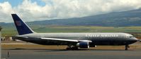 N669UA @ PHOG - At Kahului - by Victor Agababov
