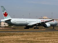 C-FIVM @ LFPG - cdg - by Jeroen Stroes