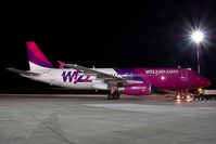 HA-LPL @ VIE - Wizzair Airbus 320 - by Yakfreak - VAP