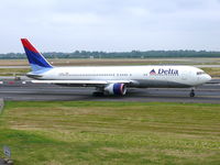 N179DN @ EDDL - Boeing B767-332 N179DN Delta - by Alex Smit