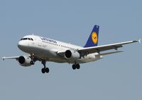 D-AILC @ LEBL - Rüsselsheim - by Jorge Molina