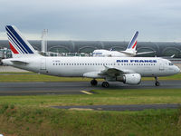 F-GFKL @ LFPG - Dirt is not a dust spot, but dust! See incoming other picture. - by Guillaume BESNARD