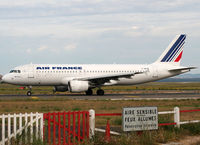 F-GKXE @ LFML - Taxiing holding point rwy 32R for departure... - by Shunn311