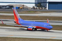 N260WN @ KFLL - Boeing 737-700 - by Mark Pasqualino