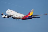 HL7421 @ LAX - Asiana Airlines HL7421 (FLT AAR201) climbing out from RWY 25R enroute to Incheon Int'l - Seoul, South Korea. - by Dean Heald