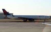 N807NW @ DTW - Northwest A330 in Delta colors - by Florida Metal