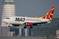 Z3-AAH @ VIE - Boeing 737-529 - by Juergen Postl