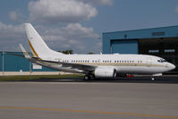 N720CH @ KOPF - Boeing 737-700 - by Yakfreak - VAP
