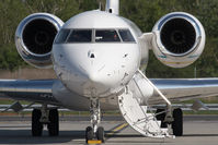 HB-JEY @ LOWW - Comlux BD-700 - by Andy Graf-VAP
