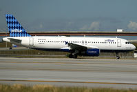 N643JB @ FLL - visitor - by Wolfgang Zilske