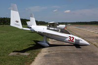 N320ST @ SFQ - 2006 LongEZ N320ST Magic Carpet Ride on display at the 2009 Virginia Regional Festival of Flight at Suffolk Executive Airport. - by Dean Heald