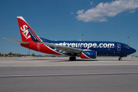 OM-NGP @ VIE - Sky Europe Boeing 737-700 - by Yakfreak - VAP