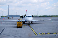 OE-LCL @ LOWW - Austrian arrows CRJ - by Hannes Tenkrat