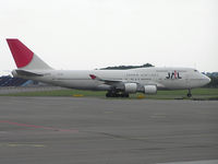 JA8082 @ EHAM - JAL after landing - by Robert Kearney