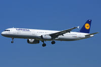 D-AISD @ EDDF - Lot´s of bigger LH-Birds coming in on Rwy25L today. - by The_Planespotter