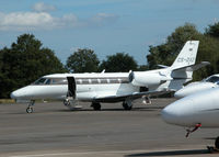 CS-DXZ @ EGLK - NETJETS CITATION EXCEL WAITING FOR PASSENGERS - by BIKE PILOT